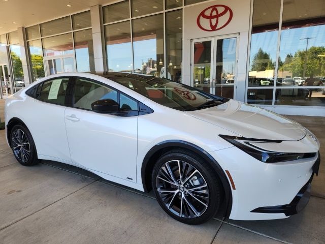 Certified 2024 Toyota Prius XLE AWD/4WD image 4
