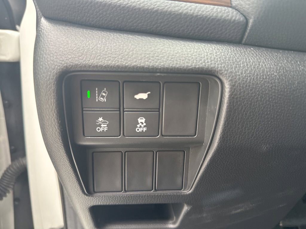Used 2017 Honda CR-V Touring image 25