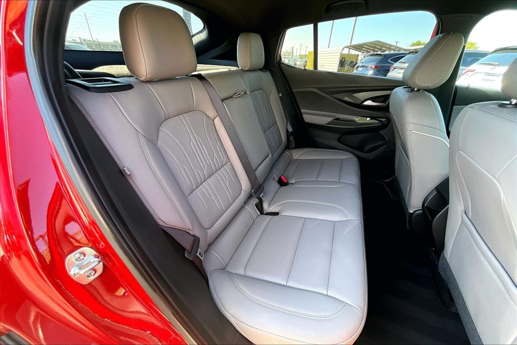 Used 2026 Buick Envista Avenir FWD image 33