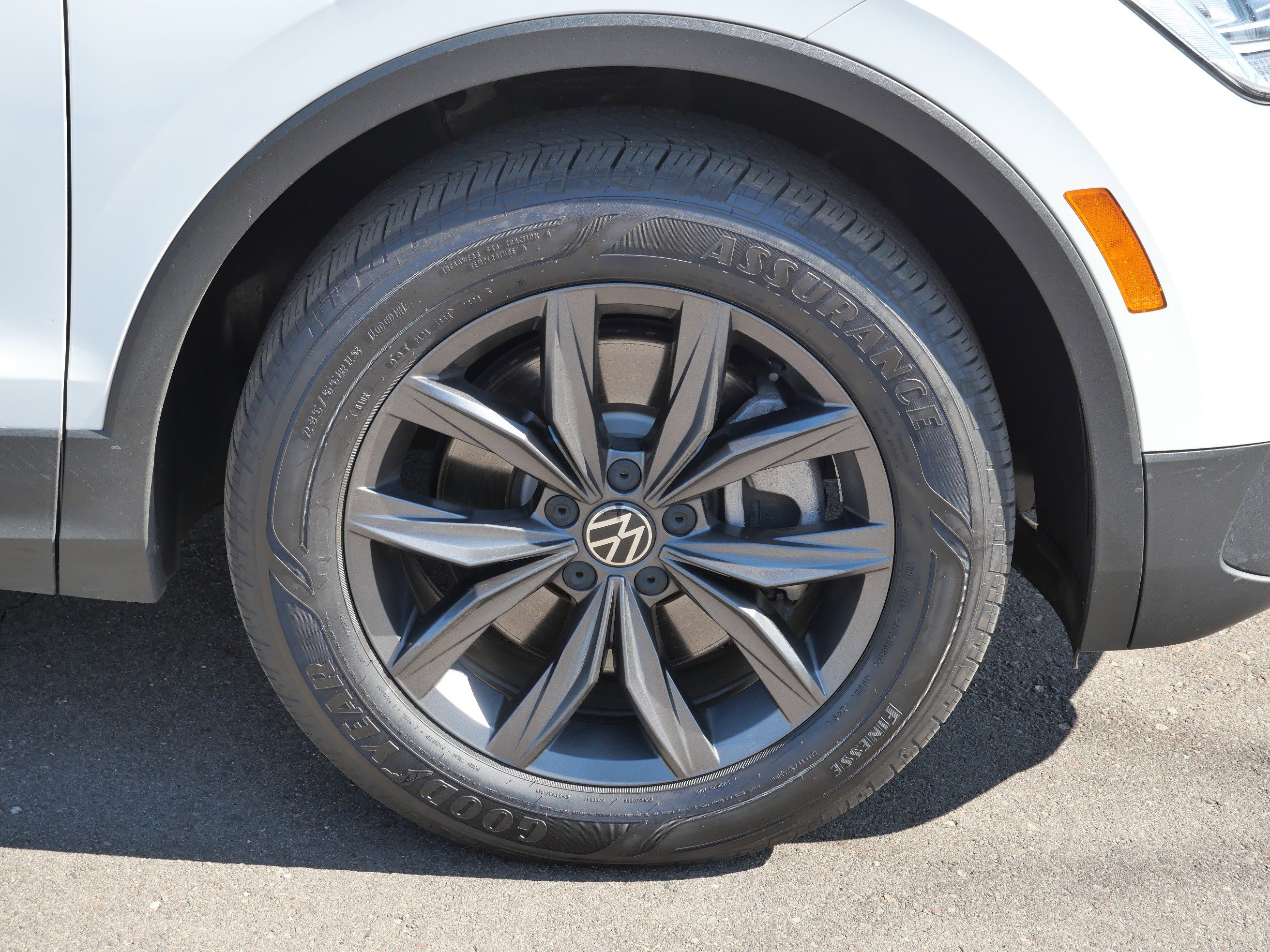 Certified 2022 Volkswagen Tiguan SE image 15