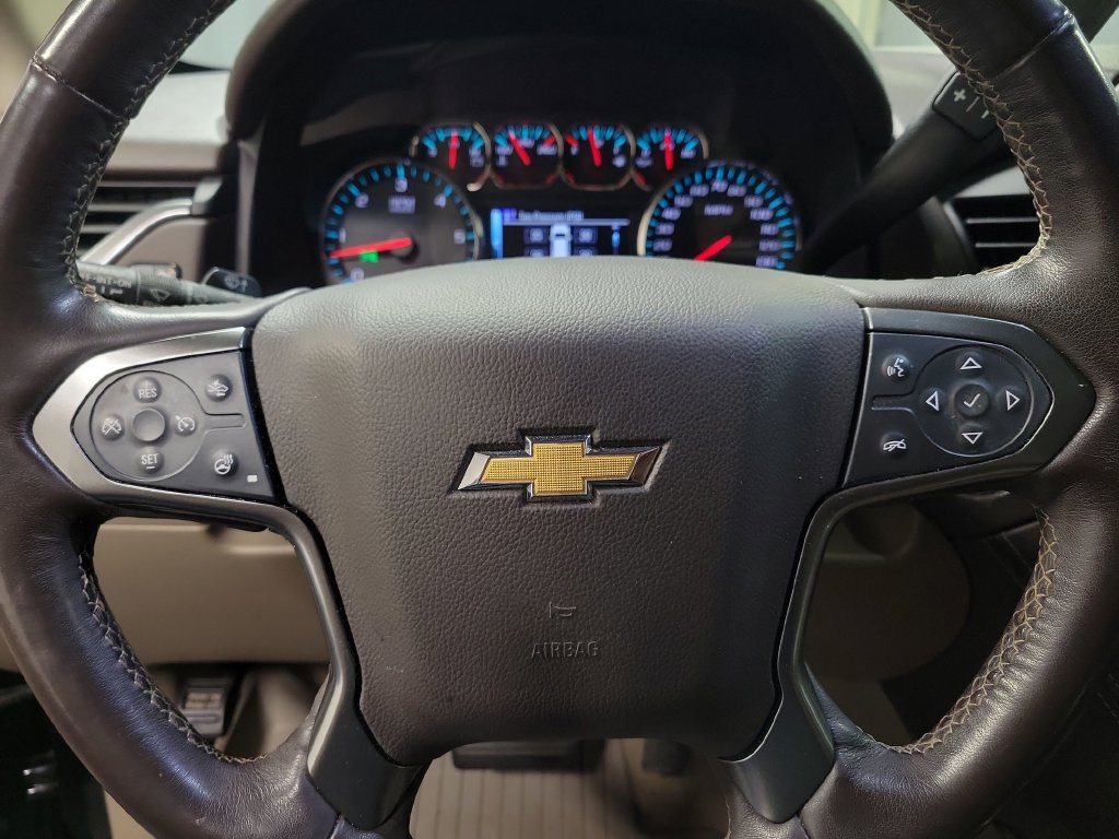 Used 2020 Chevrolet Tahoe LT w/ Luxury Package RWD image 26