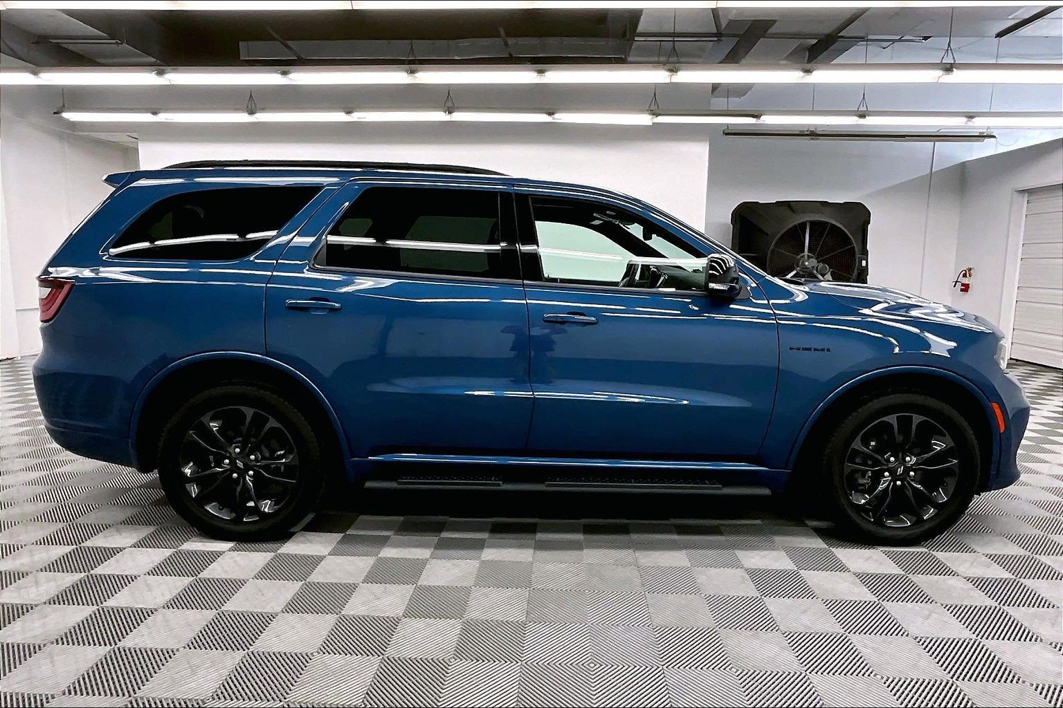 Used 2024 Dodge Durango R/T AWD/4WD image 15