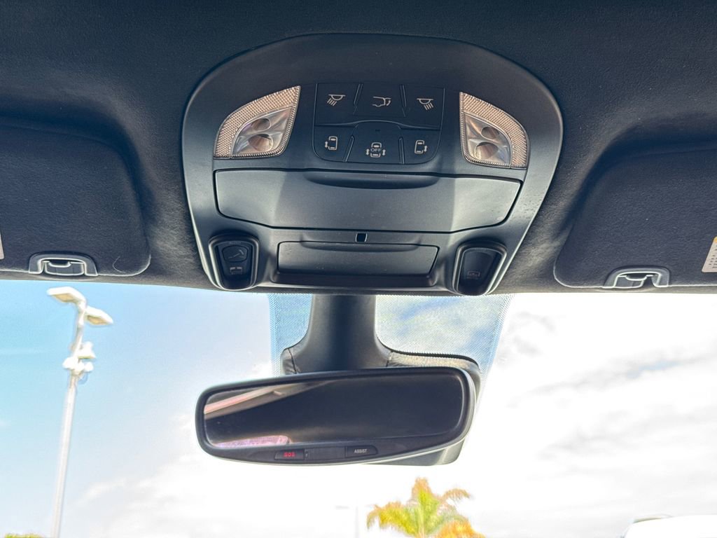 Certified 2023 Chrysler Pacifica Pinnacle FWD image 23