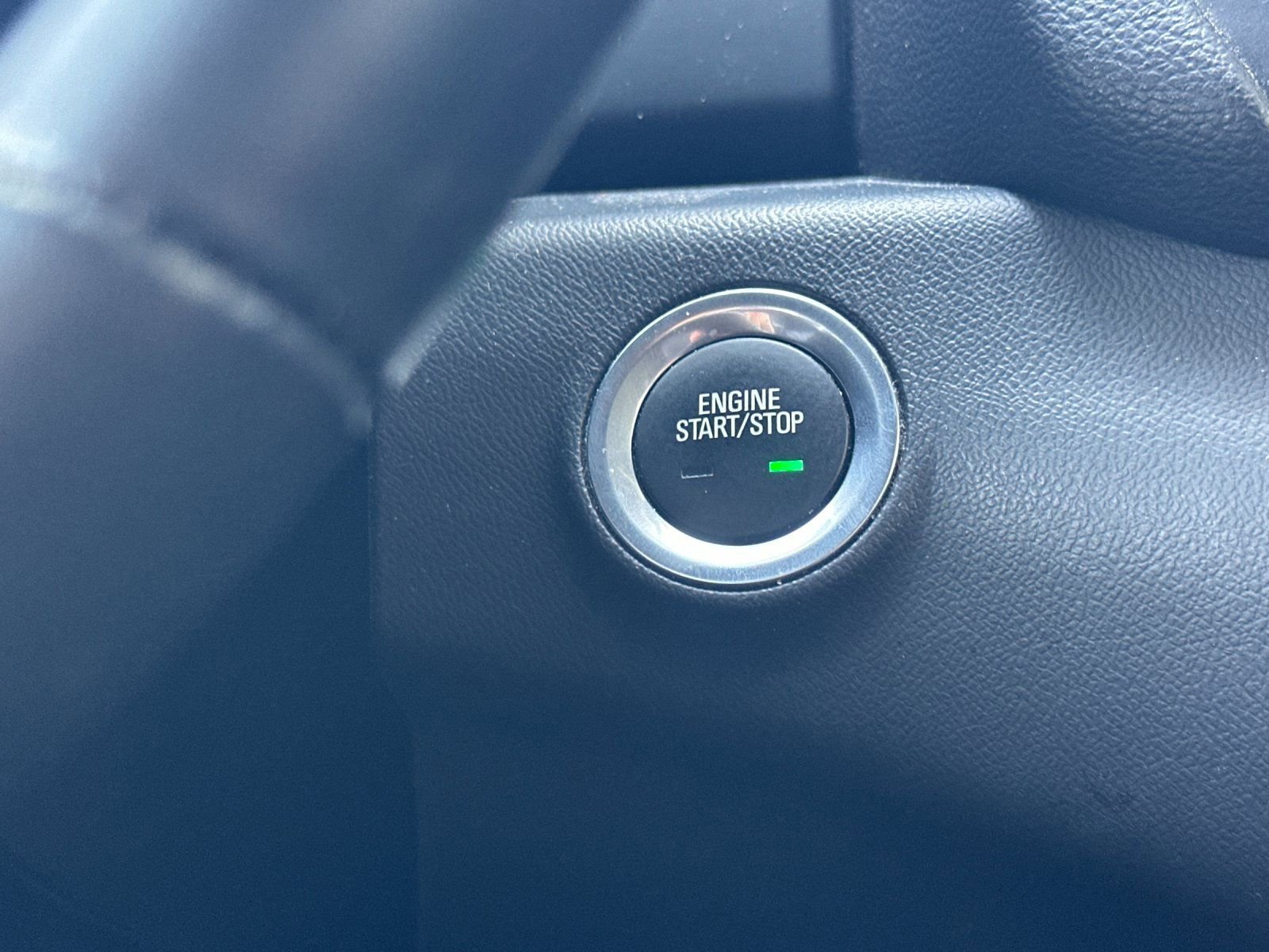 Used 2024 GMC Terrain SLT FWD image 21