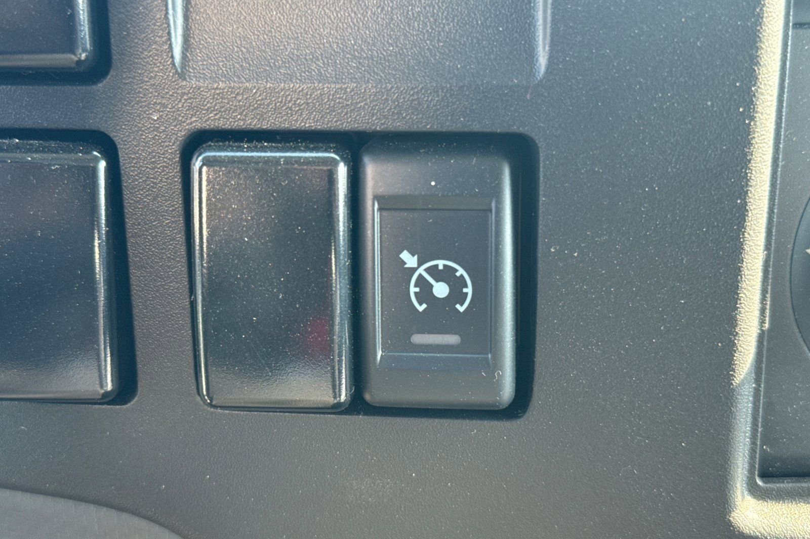 New 2025 Chevrolet Low Cab Forward image 25