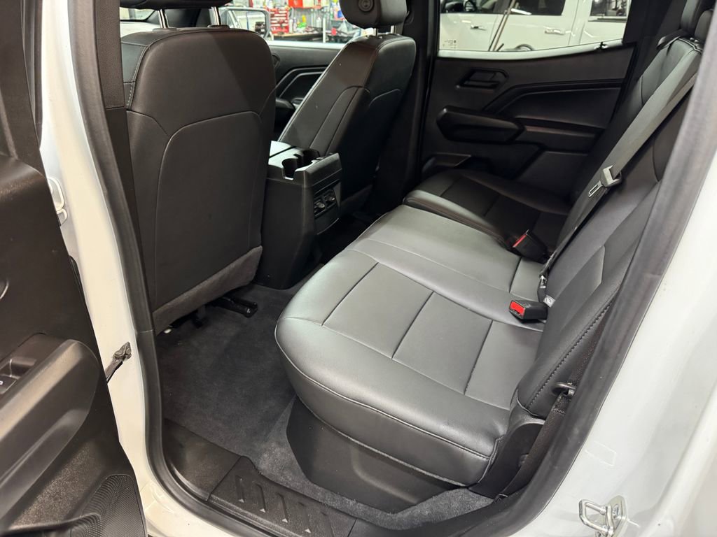 Used 2025 Chevrolet Colorado Trail Boss image 15