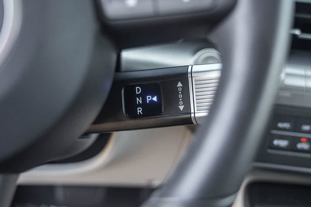 Used 2024 Hyundai Kona SEL FWD image 19