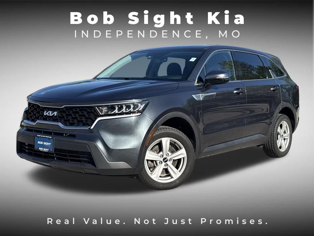 Certified 2023 Kia Sorento LX FWD image 1