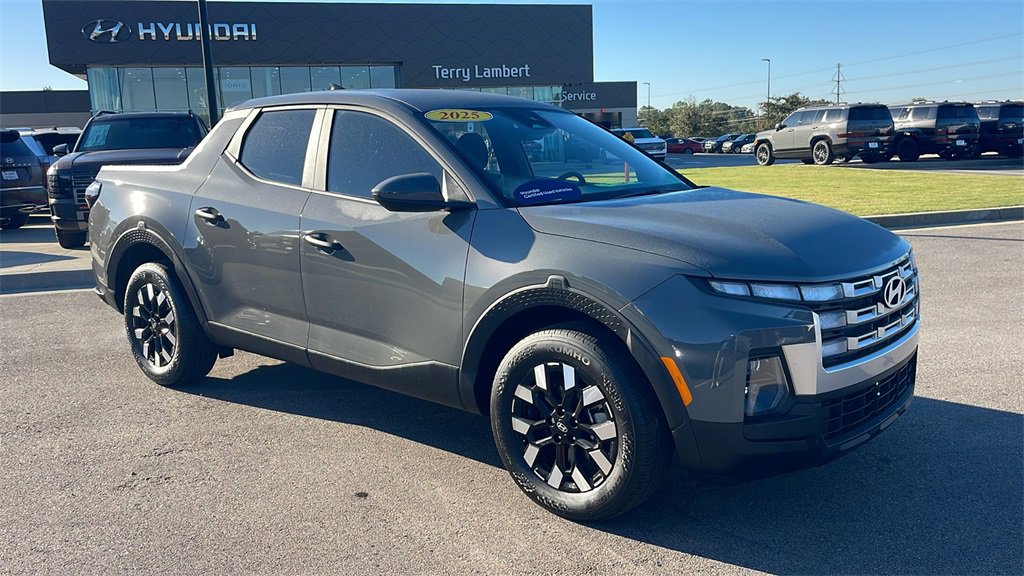 Certified 2025 Hyundai Santa Cruz SE