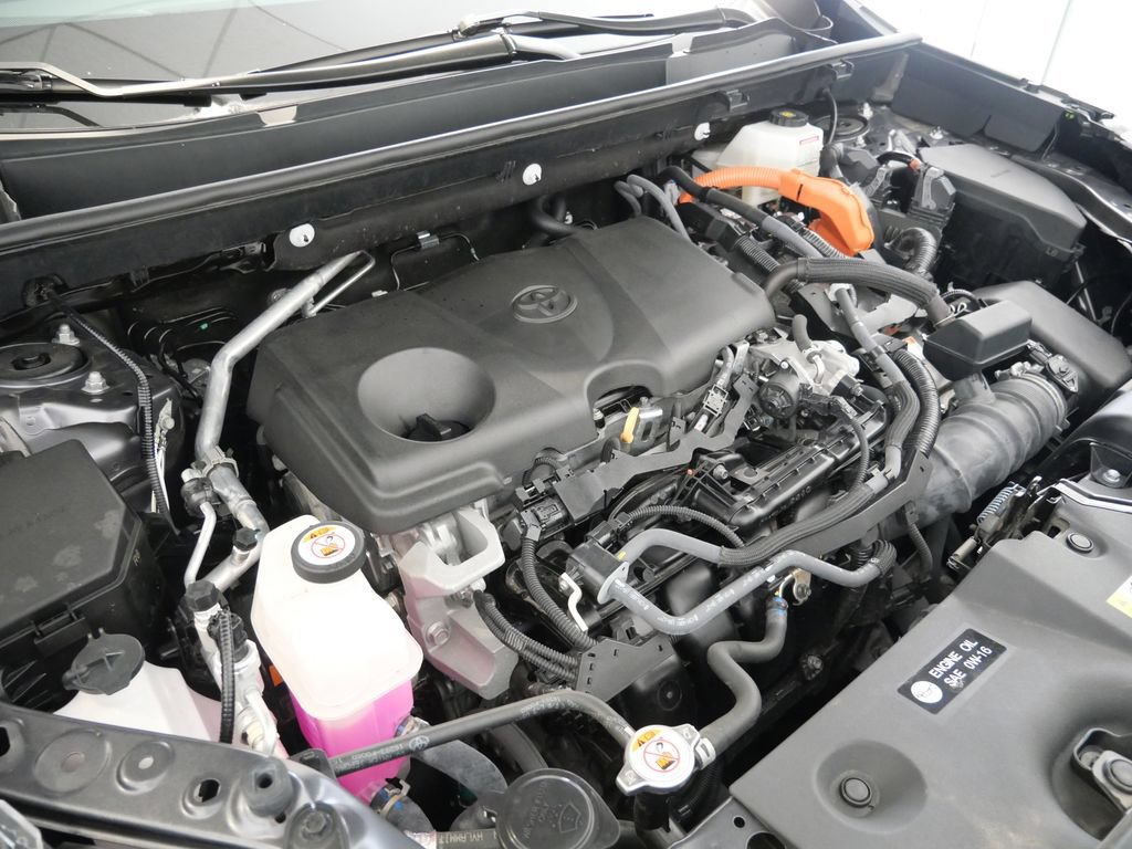 Used 2024 Toyota RAV4 XSE AWD/4WD image 11