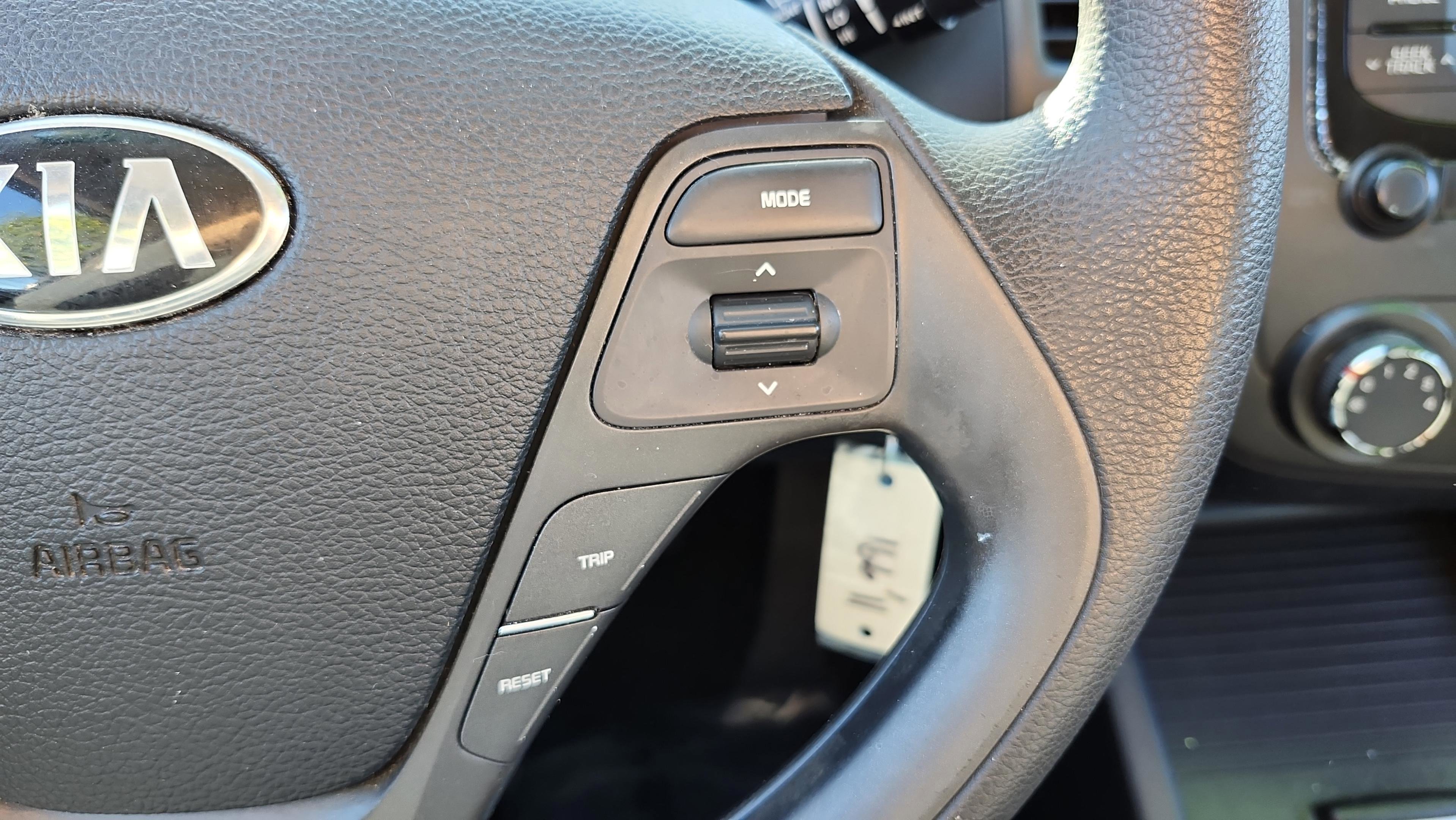 Used 2017 Kia Forte LX image 21