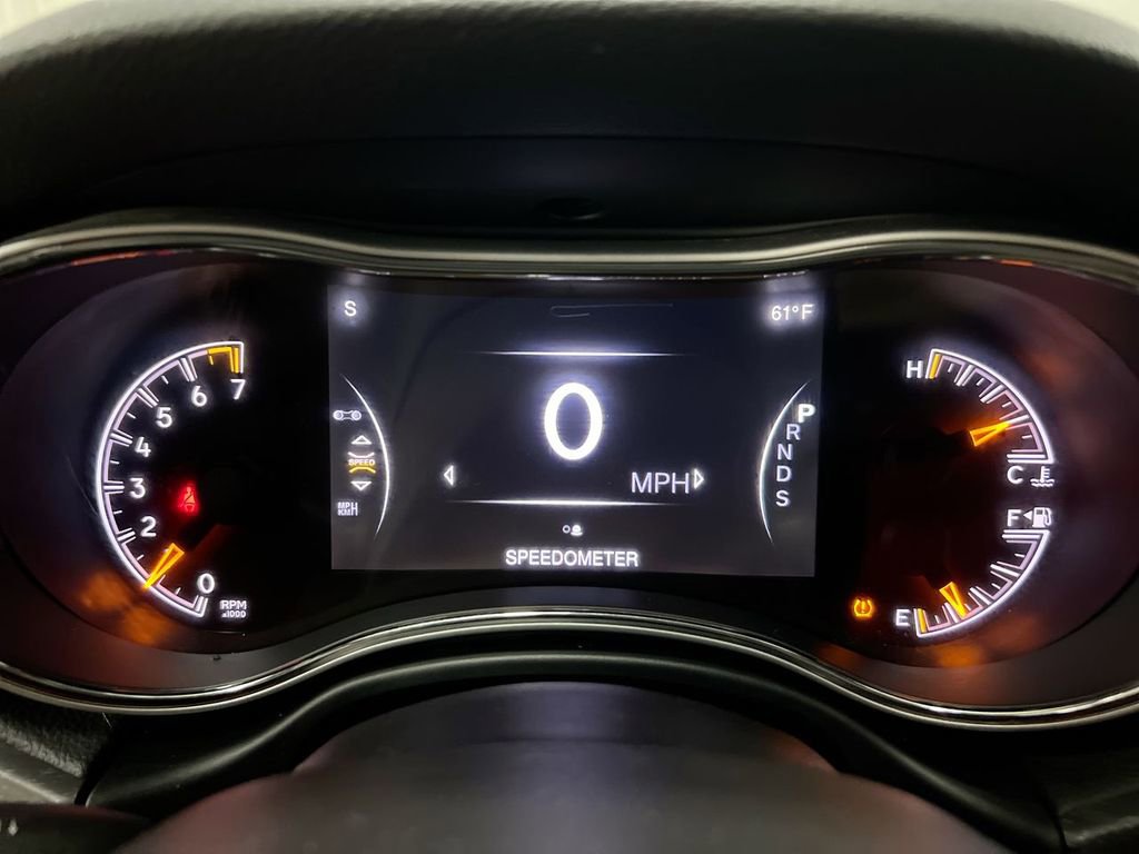 Used 2015 Jeep Grand Cherokee Altitude AWD/4WD image 12
