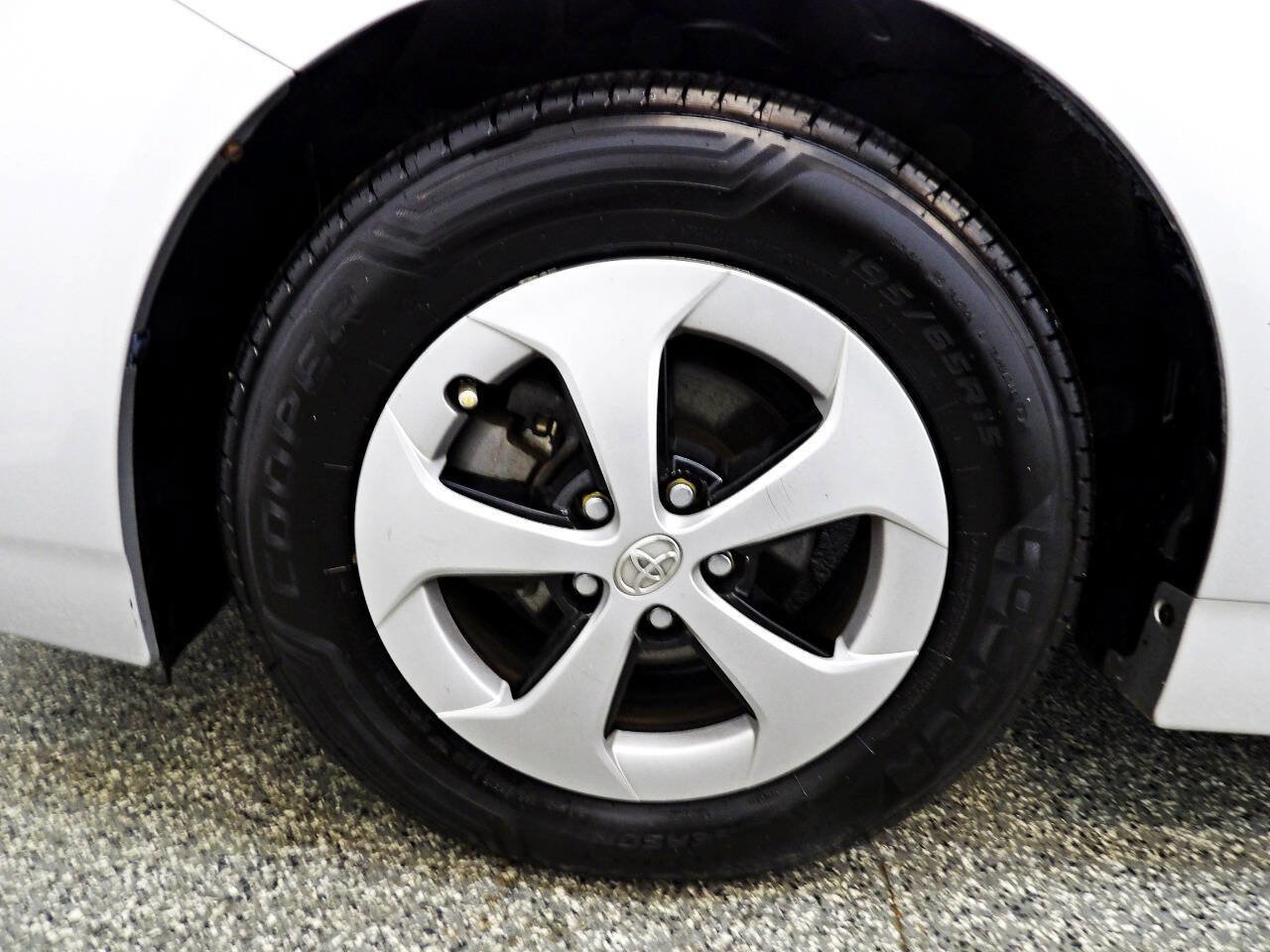 Used 2013 Toyota Prius Three FWD image 19