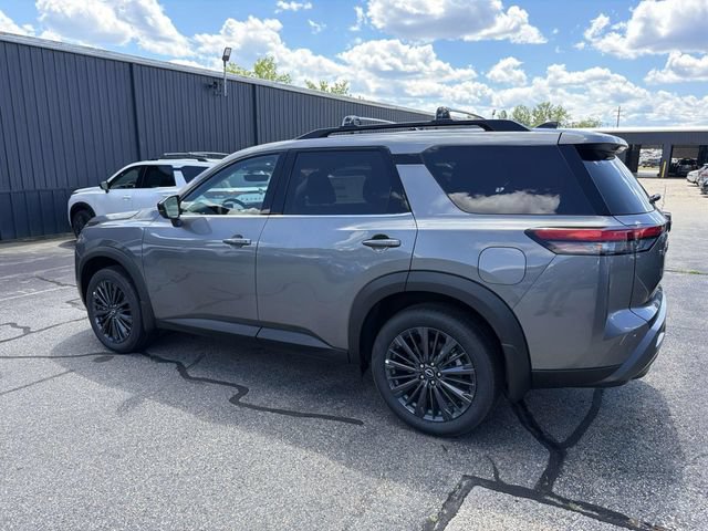 New 2026 Nissan Pathfinder SL w/ SL Premium Package AWD/4WD image 7