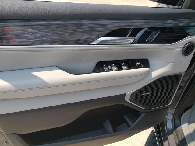 Used 2022 Jeep Wagoneer Series II AWD/4WD image 13