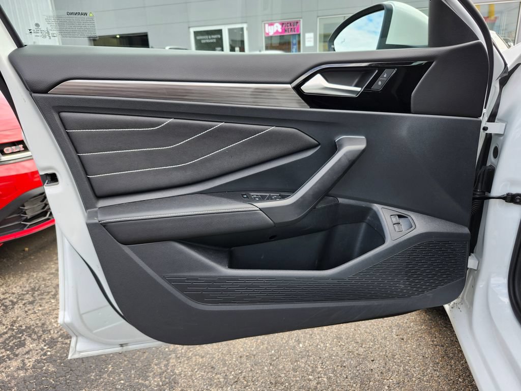 Certified 2024 Volkswagen Jetta SEL FWD image 7