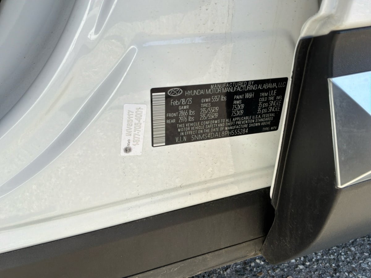 Used 2023 Hyundai Santa Fe Limited AWD/4WD image 25
