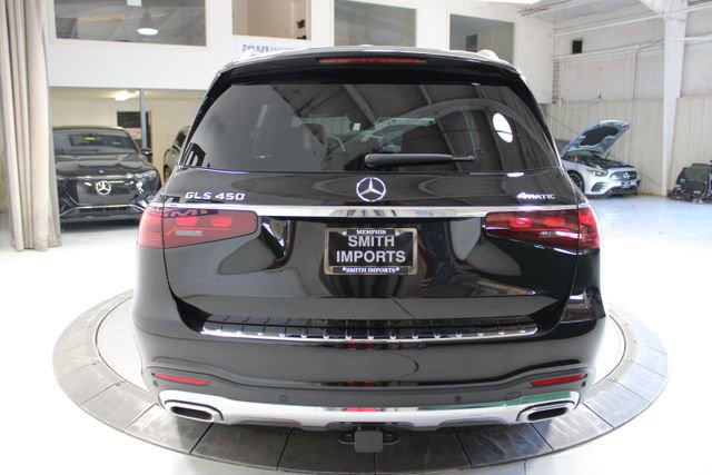 Used 2024 Mercedes-Benz GLS 450 4MATIC w/ AMG Line Exterior image 5