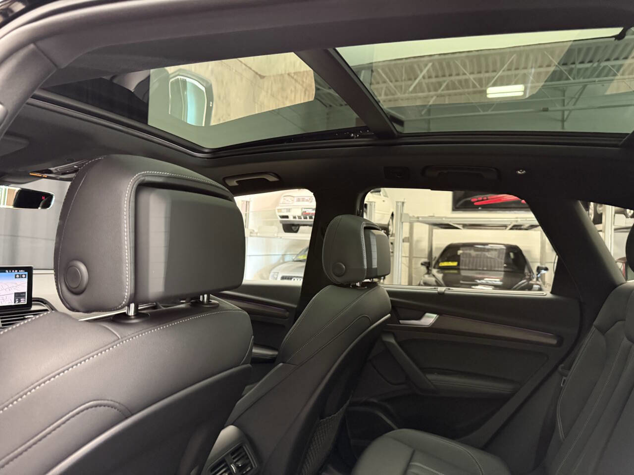 Used 2024 Audi Q5 e Prestige w/ Prestige Package image 21