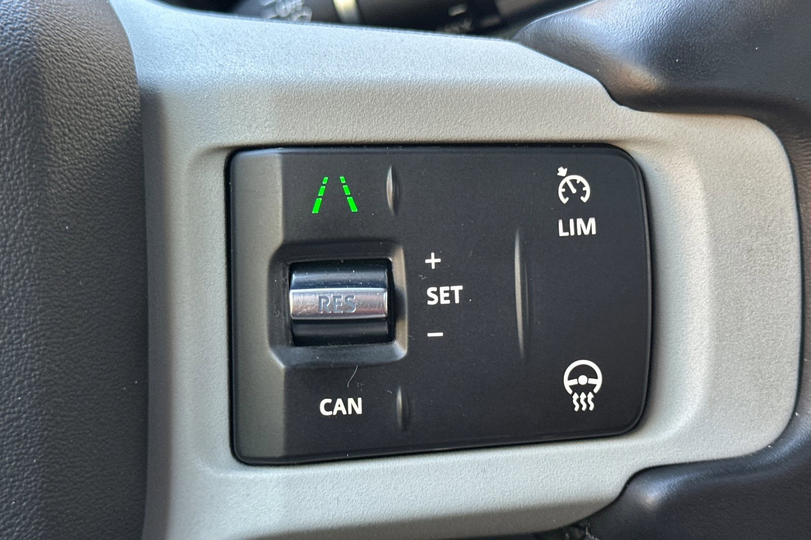 Used 2022 Land Rover Defender 110 Trophy Edition image 30