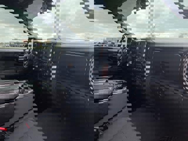 Used 2021 Chevrolet Silverado 1500 Custom w/ Safety Confidence Package image 20