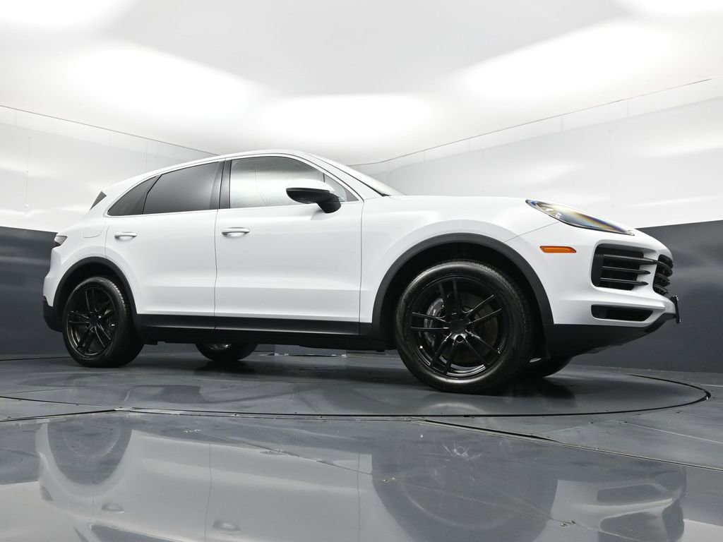 Certified 2023 Porsche Cayenne AWD/4WD image 29
