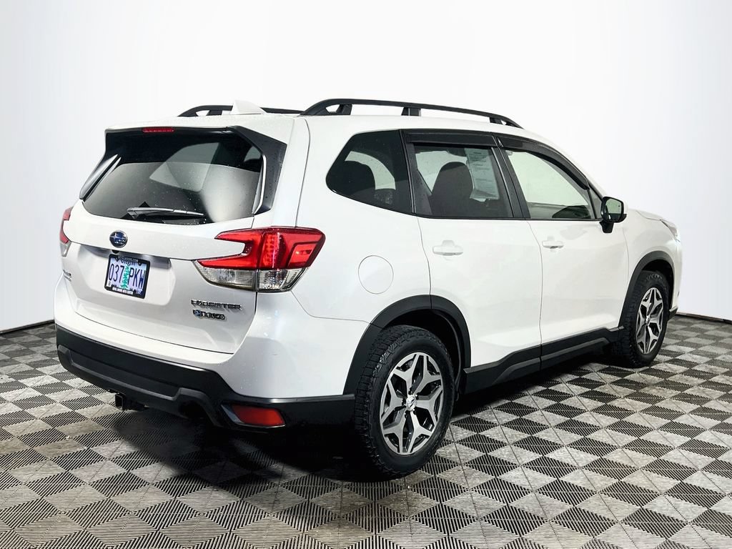Used 2023 Subaru Forester Premium AWD/4WD image 7