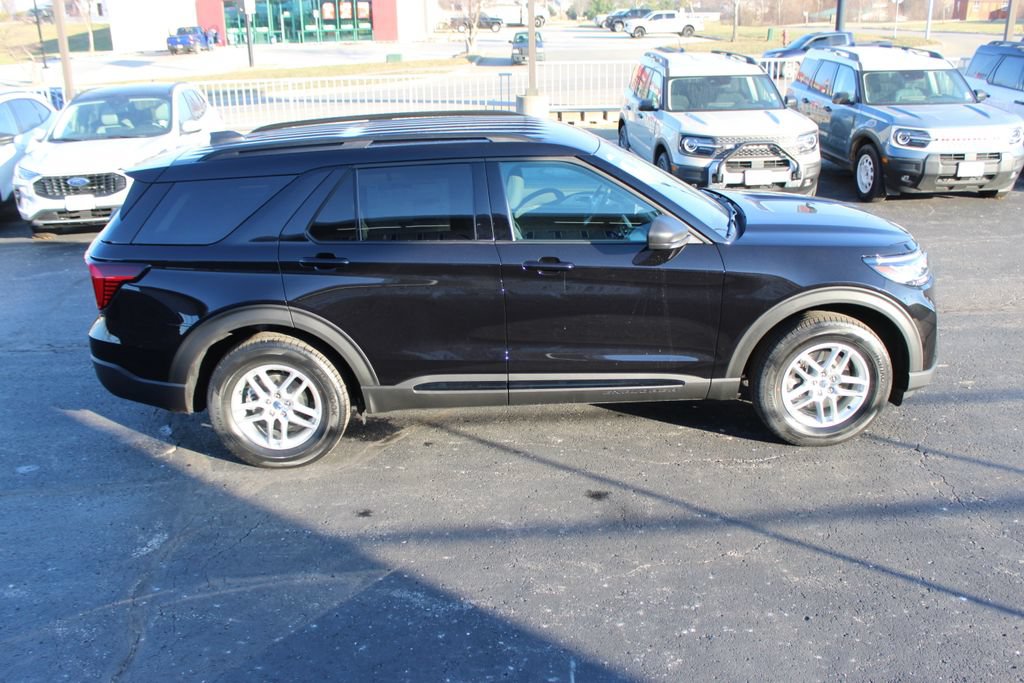 New 2026 Ford Explorer Active AWD/4WD image 8