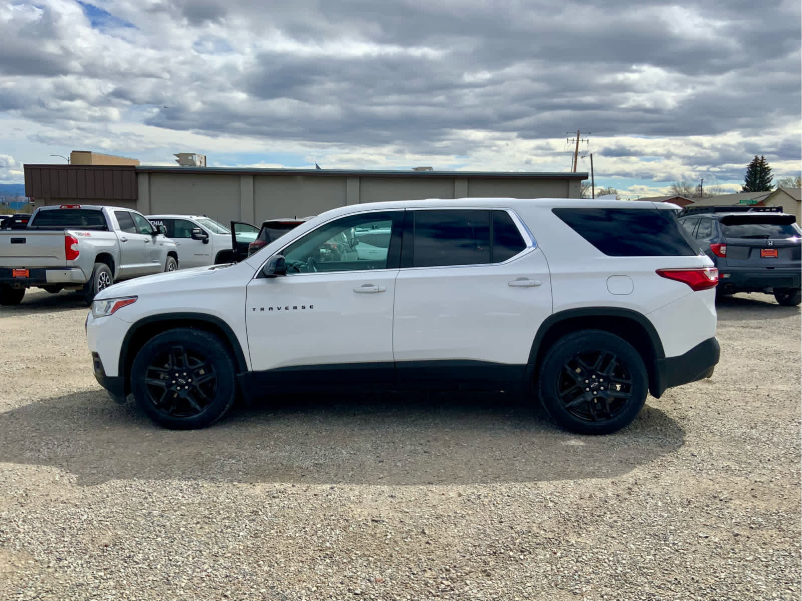 Used 2019 Chevrolet Traverse LS w/ LPO, Blackout Package AWD/4WD image 10