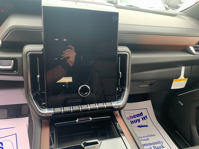 New 2026 GMC Yukon XL Denali image 18