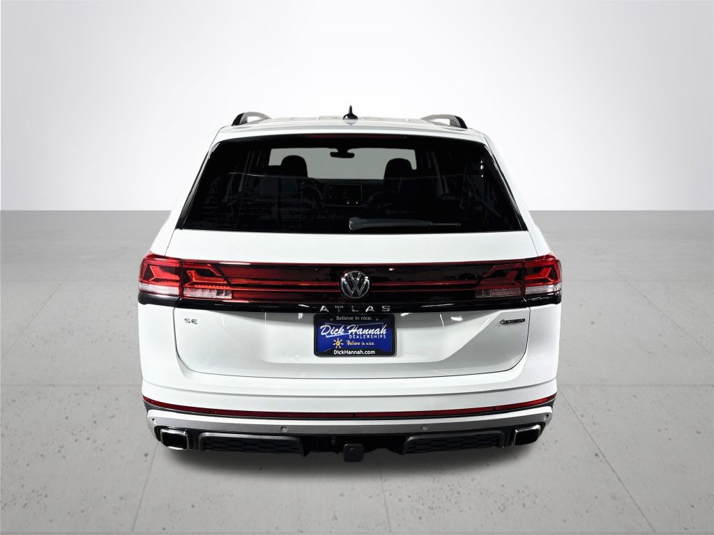 Certified 2024 Volkswagen Atlas Peak Edition SE AWD/4WD image 8