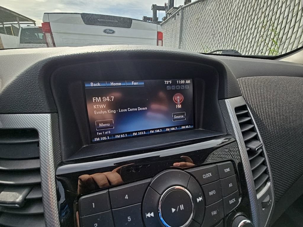 Used 2015 Chevrolet Cruze LTZ image 12