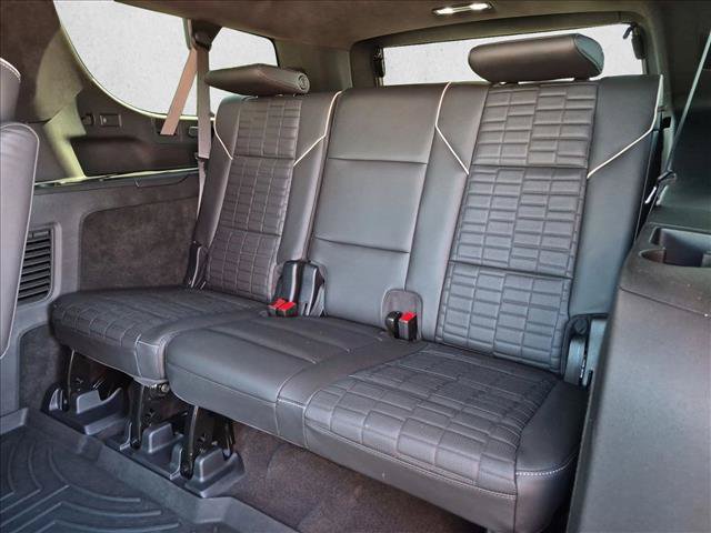 Used 2025 Cadillac Escalade ESV V AWD/4WD image 19