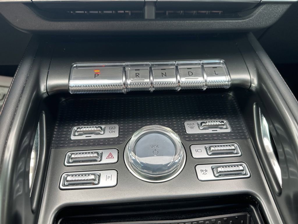 Used 2024 Lincoln Nautilus Premier w/ Jet Appearance Package image 24