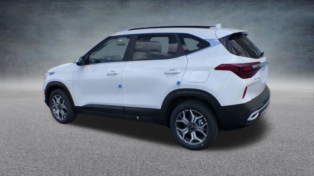 Used 2021 Kia Seltos EX image 17