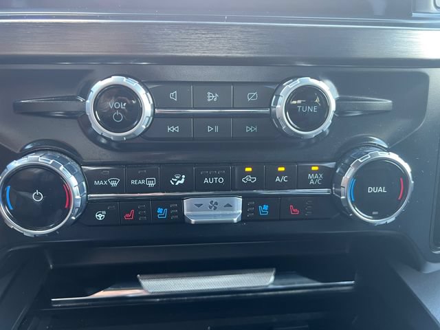 Used 2023 Ford F250 Lariat w/ Sport Appearance Package AWD/4WD image 13