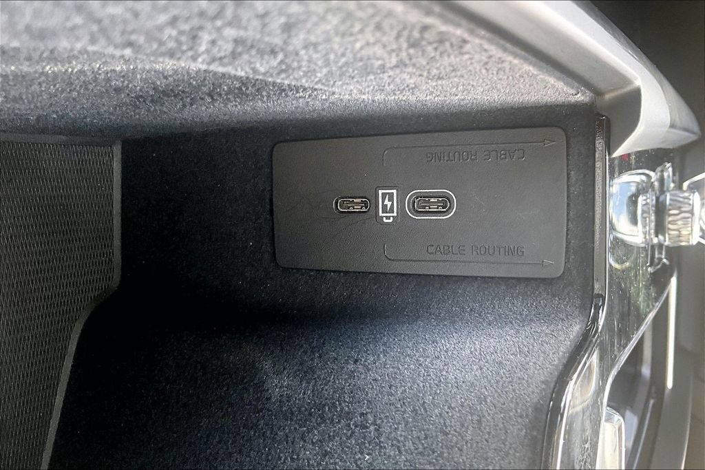 Used 2026 Volvo XC60 B5 Plus AWD/4WD image 34