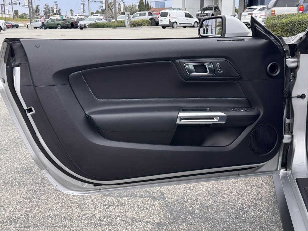 Certified 2019 Ford Mustang Coupe image 15