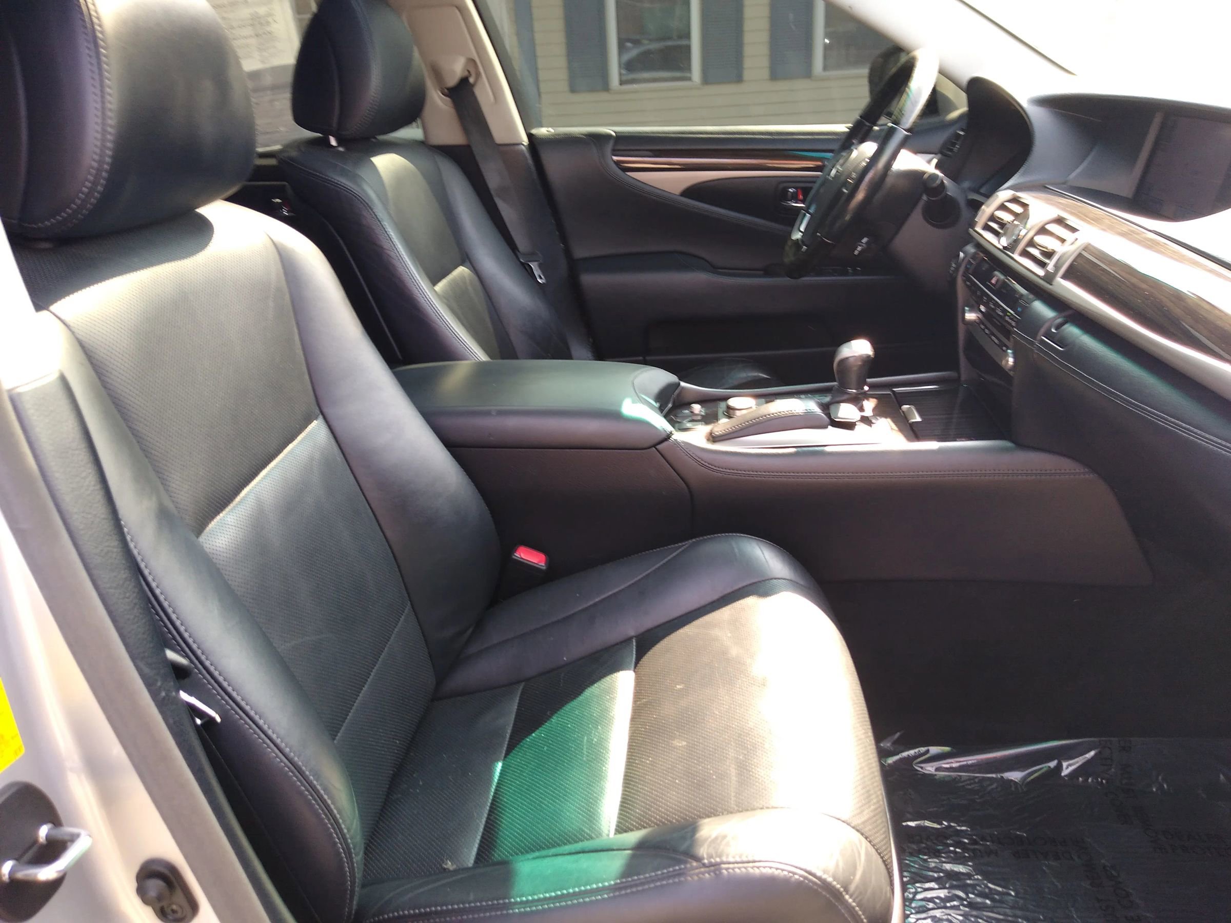 Used 2014 Lexus LS 460 AWD w/ Comfort Package image 14