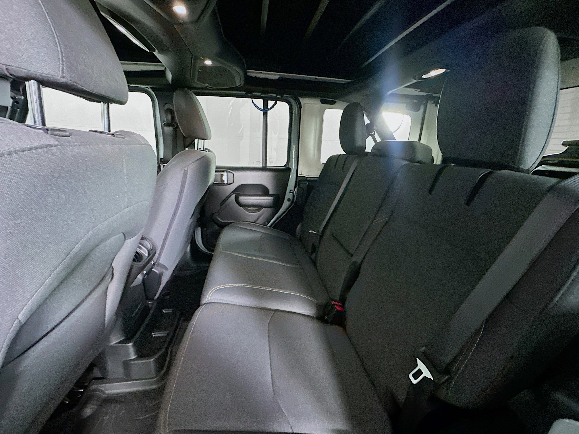 Used 2024 Jeep Wrangler Willys image 26