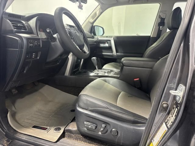 Used 2020 Toyota 4Runner SR5 Premium w/ Moonroof Package RWD image 11