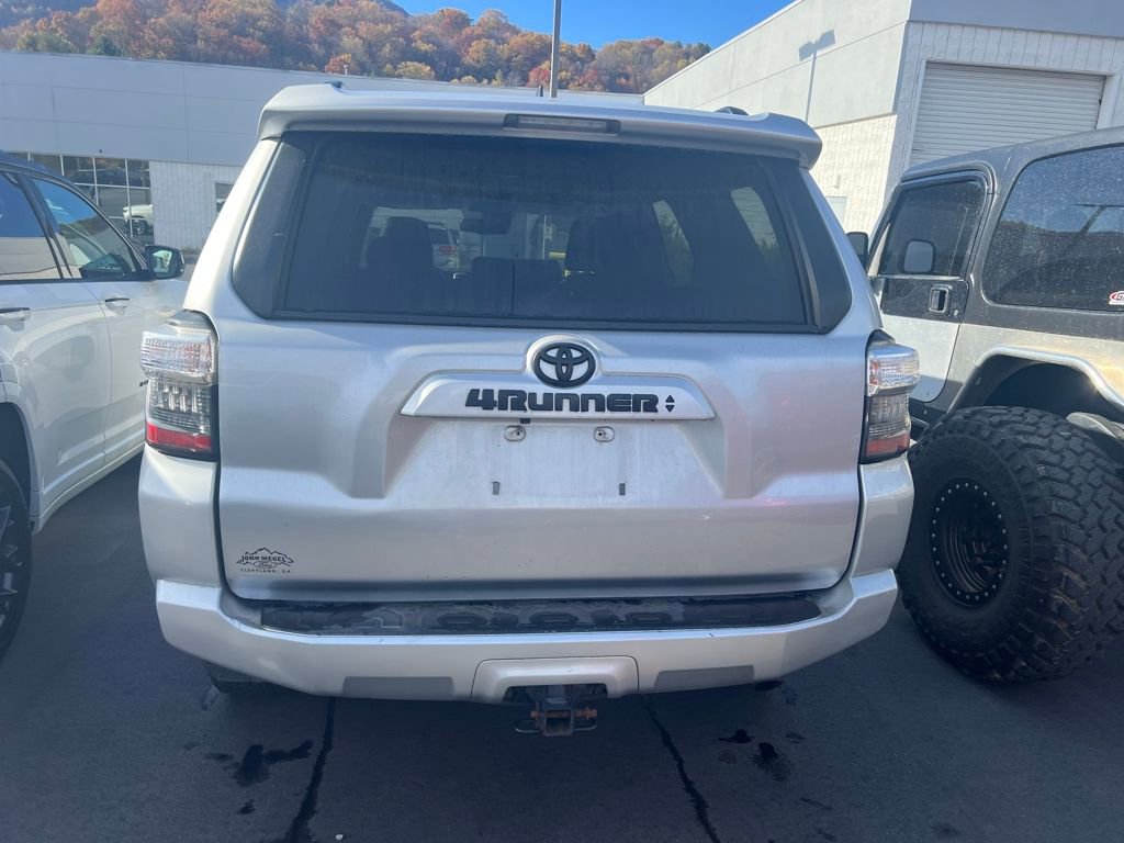 Used 2020 Toyota 4Runner SR5 Premium image 3