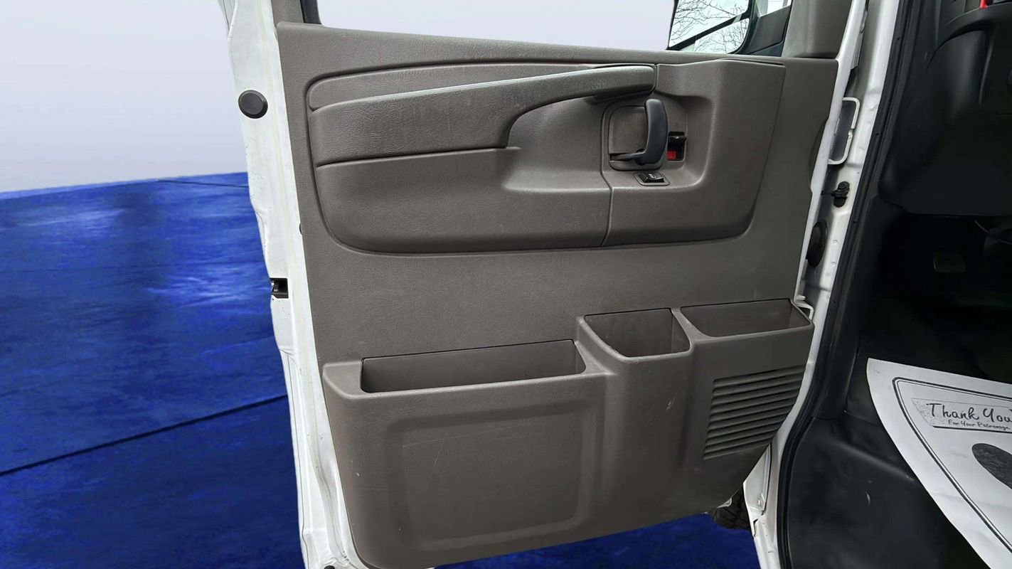 Used 2014 GMC Savana 1500 RWD image 15