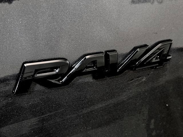Used 2018 Toyota RAV4 Adventure w/ Cold Weather Package AWD/4WD image 29