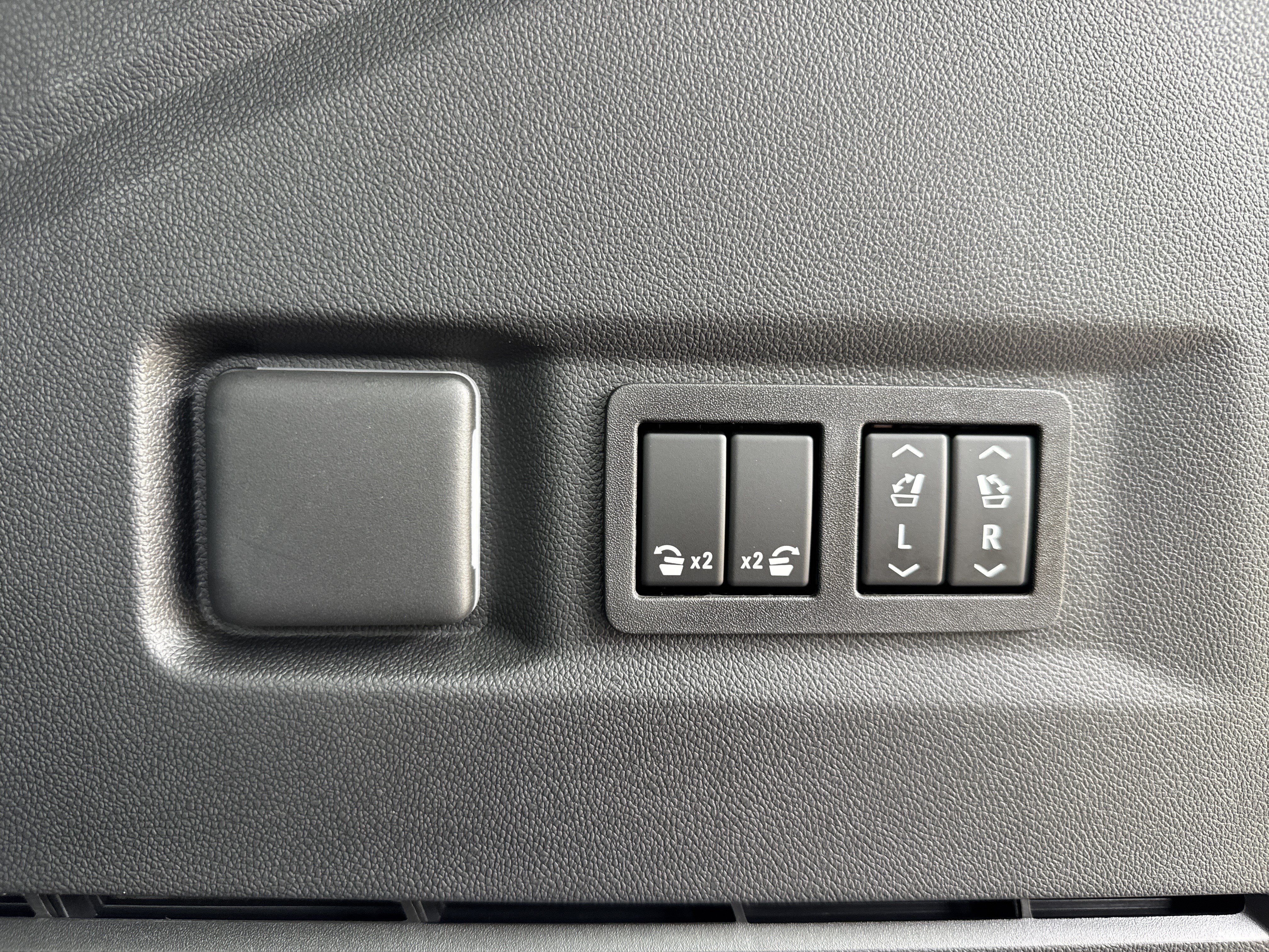 New 2026 GMC Yukon Denali AWD/4WD image 36