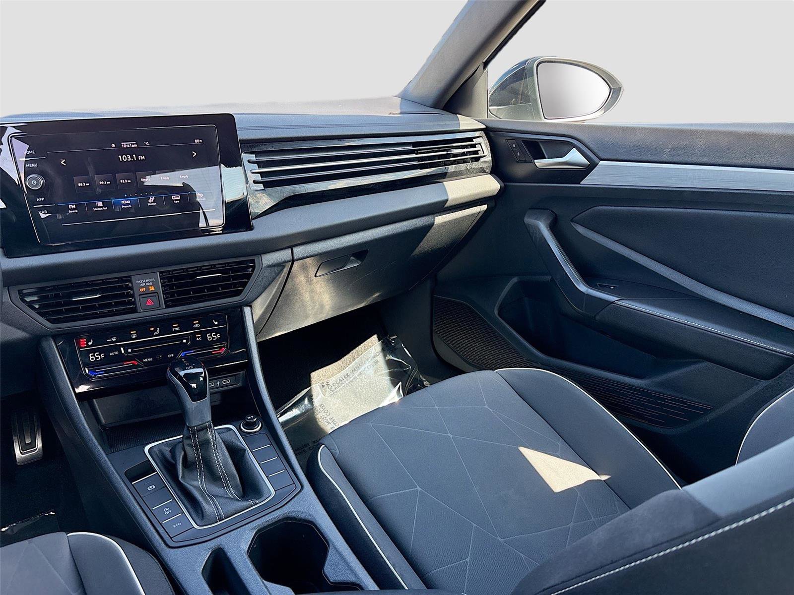 Used 2025 Volkswagen Jetta Sport FWD image 22