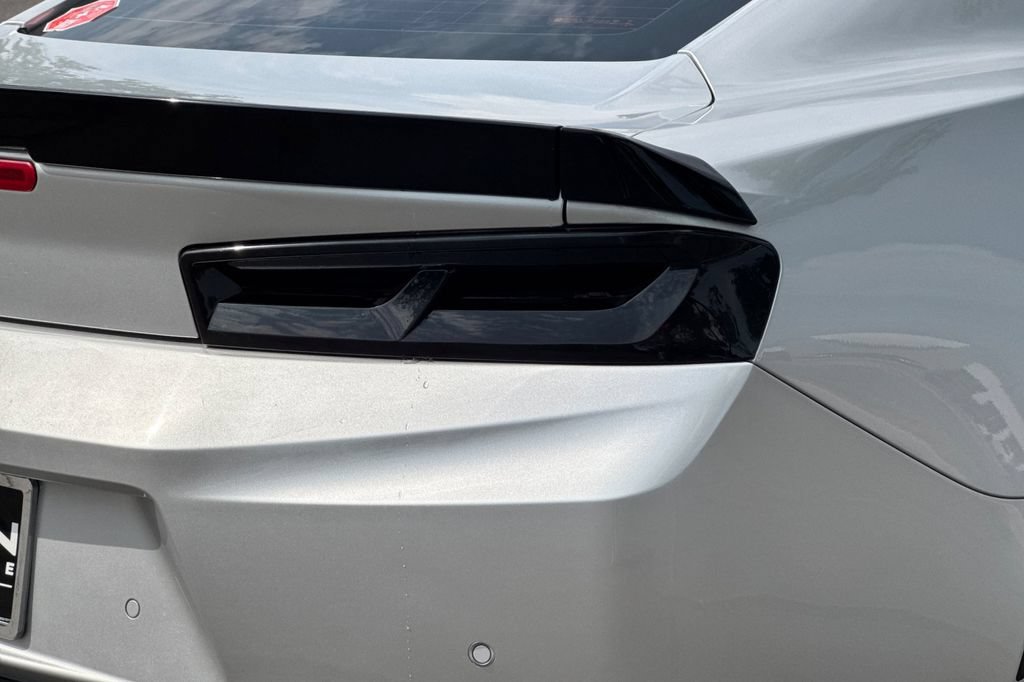 Used 2018 Chevrolet Camaro SS RWD image 28
