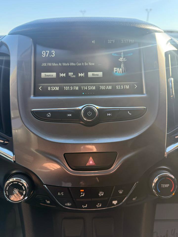 Used 2017 Chevrolet Cruze LT w/ LT Convenience Package image 22