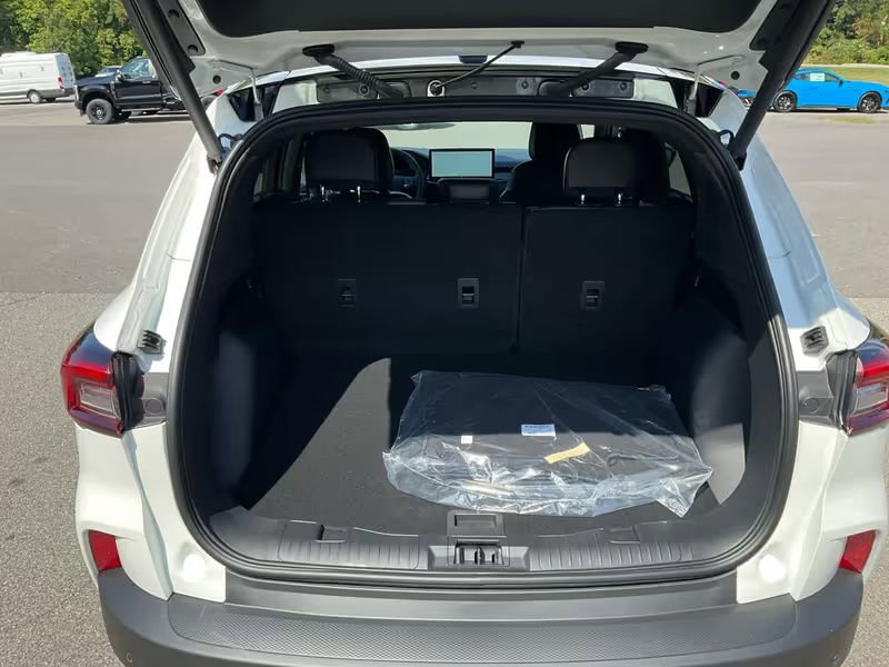 New 2026 Ford Escape ST-Line image 12