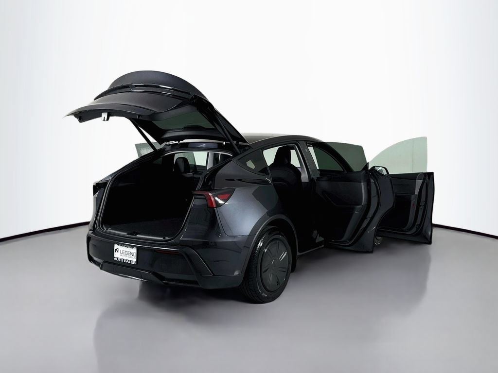 Used 2026 Tesla Model Y 2WD image 29